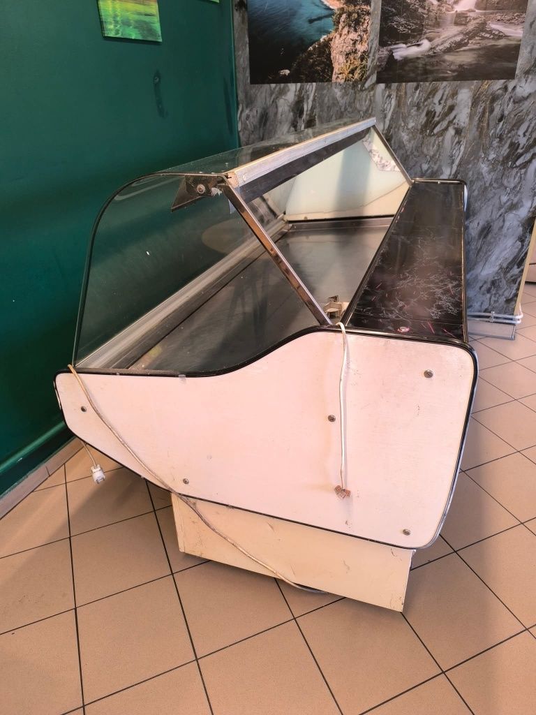 Lada chłodnicza używana