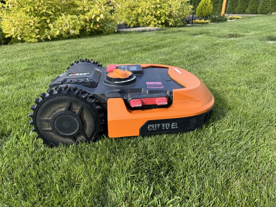 Robot koszacy Worx Landroid 2000m2