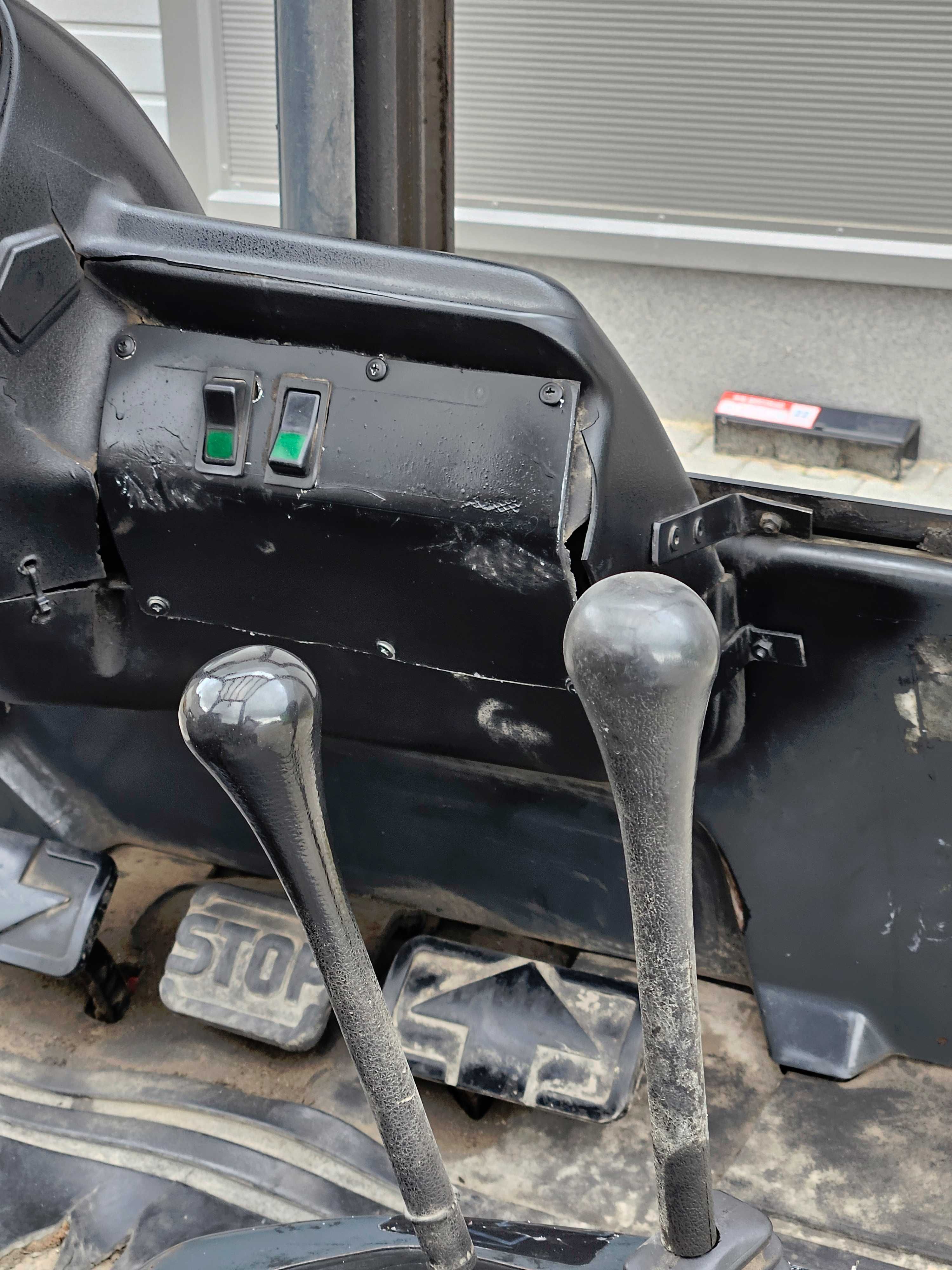 Wózek  widłowy  LINDE  H16T-03
