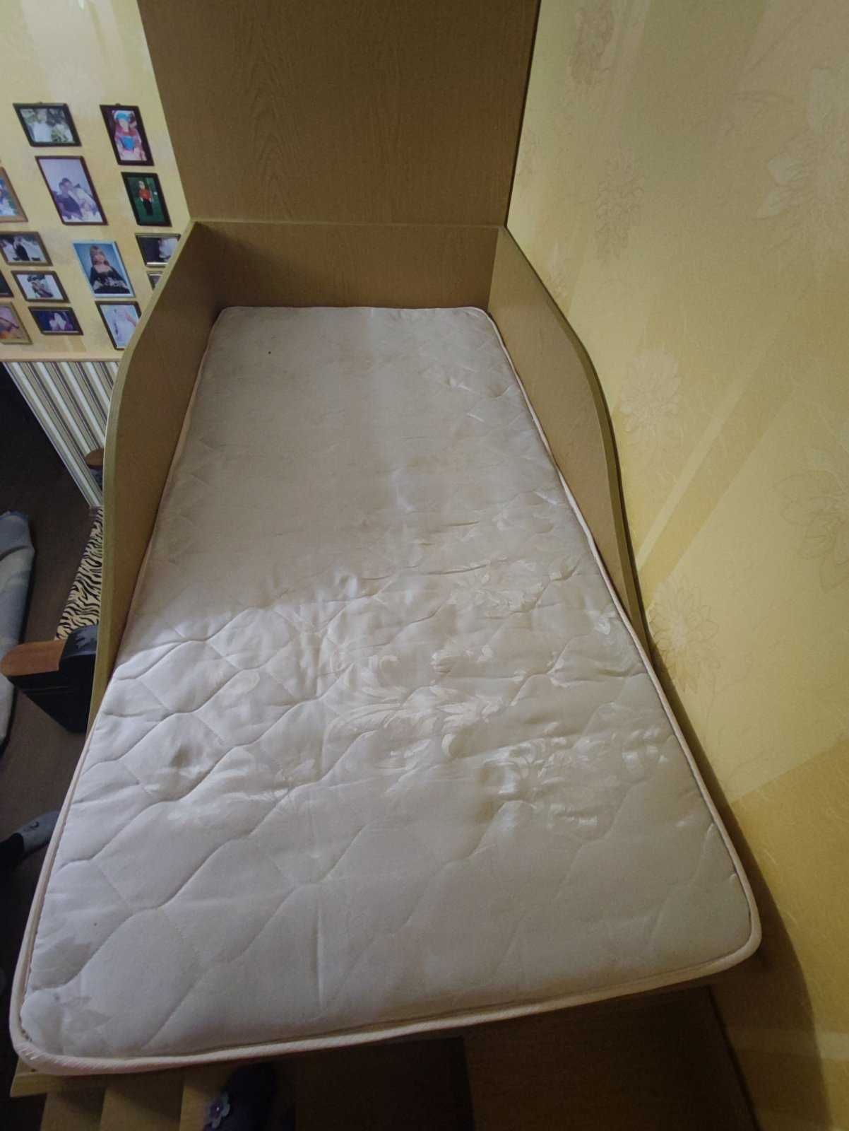 Кровать детская двухярусная - кровать чердак.