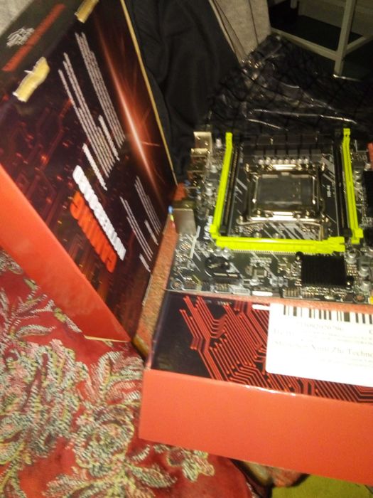 Комплект плата ZSUS X99-P4/Xeon E5 2650V4 (12 ядер/24 пот.) до 2.90GHz