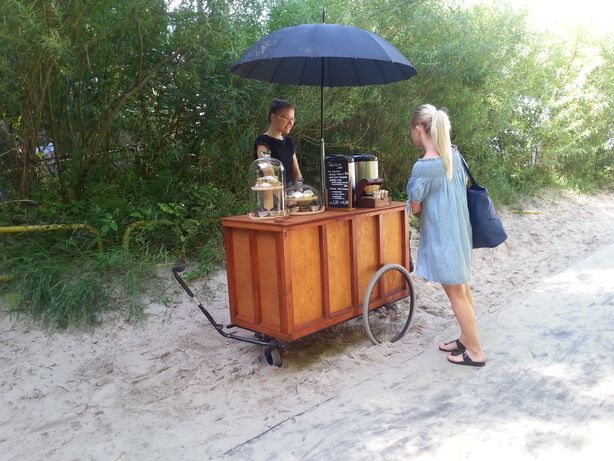 Niekomercyjny oryginalny wózek kawowy Jarec! Oferta ważna do 30.07.21