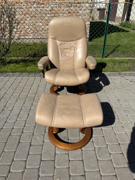 Крісло реклайнер Stressles (00104) офісне крісло шкіряне крісло