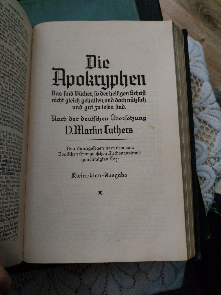 Biblia niemiecka ' Die Bibel''