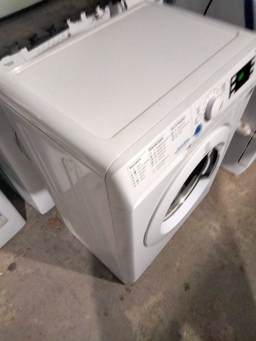 Pralka Indesit slim