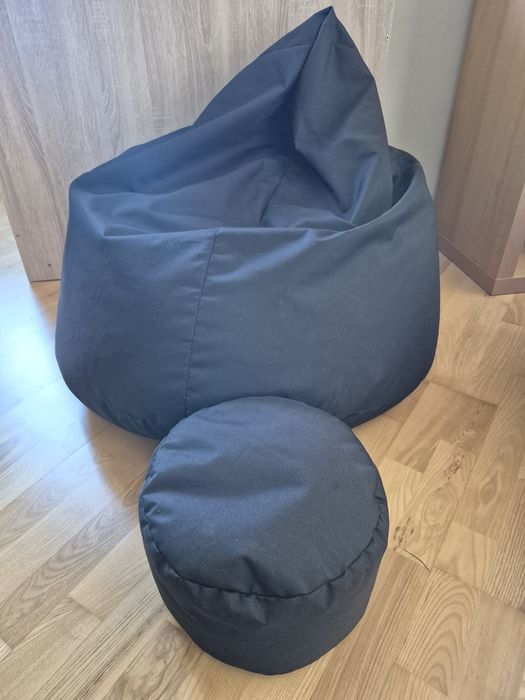 Wygodna pufa do siedzenia w idealnym stanie