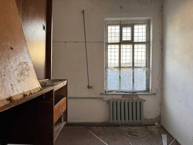 Продаж нежитлової, 102,1 кв. м, Градизьк, вул. Героїв Дніпра, 2