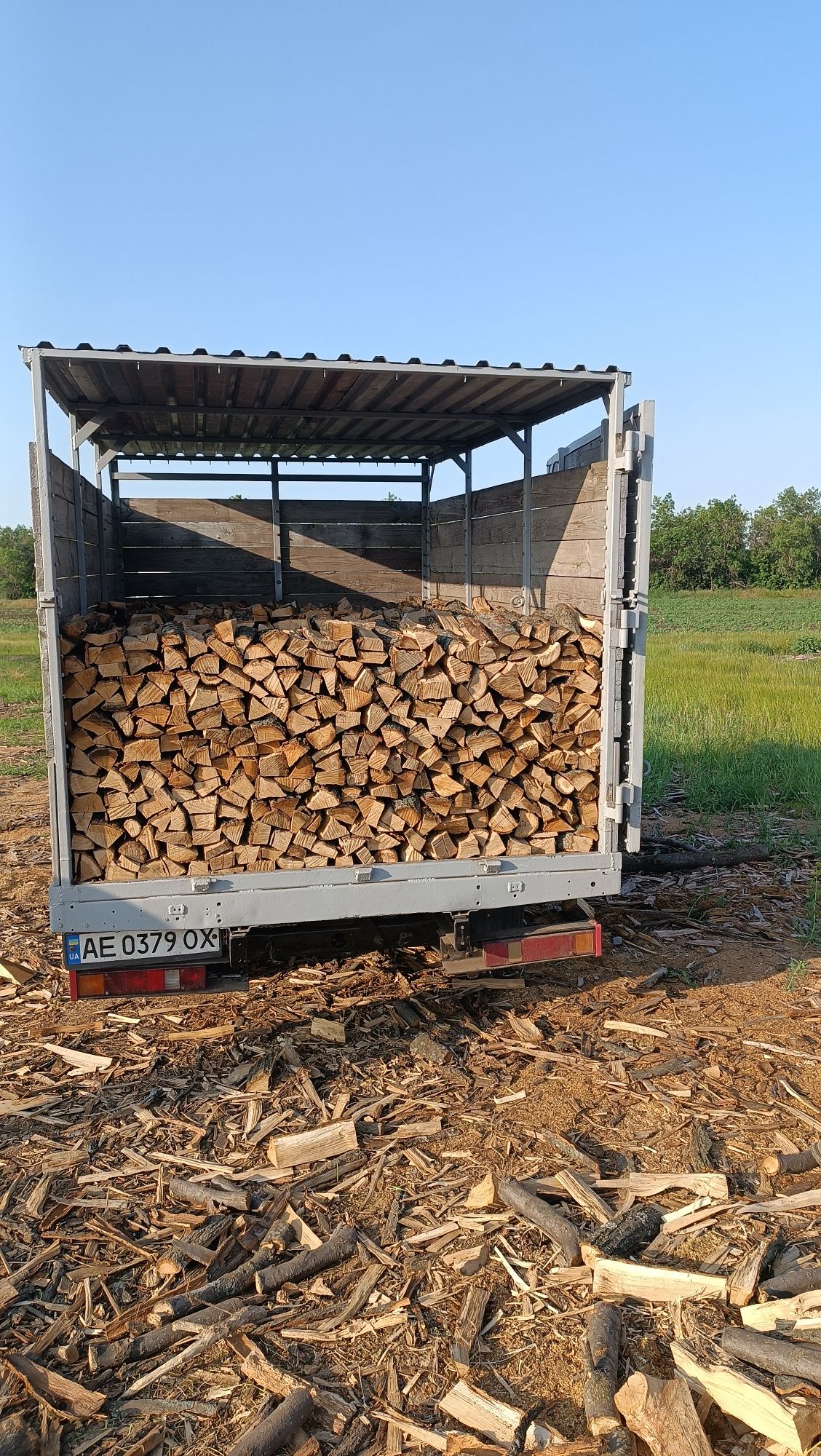 Продам дрова уложенні не насипом.