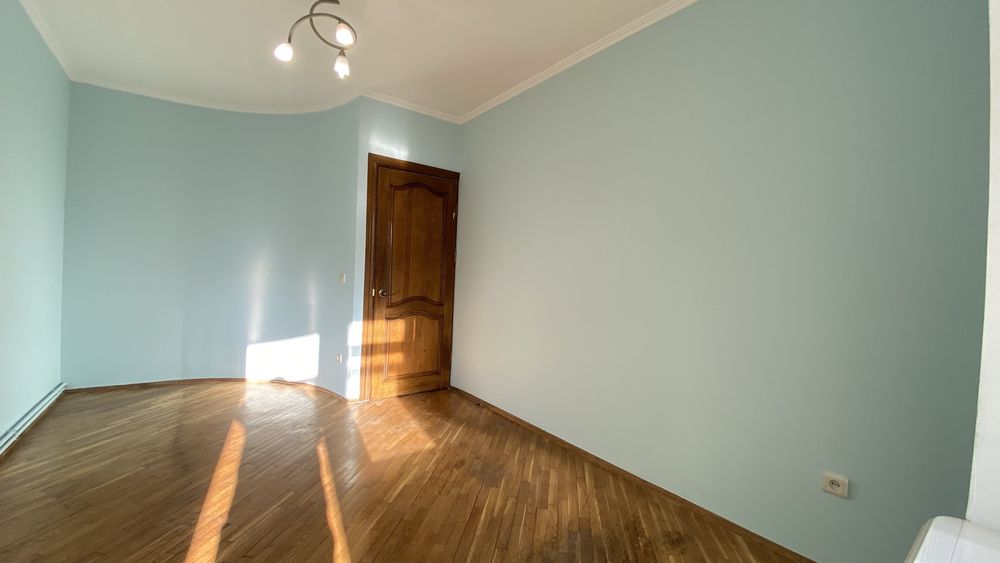 Продаж 4-кімнатної квартири в центрі міста | 130 м² | Камін