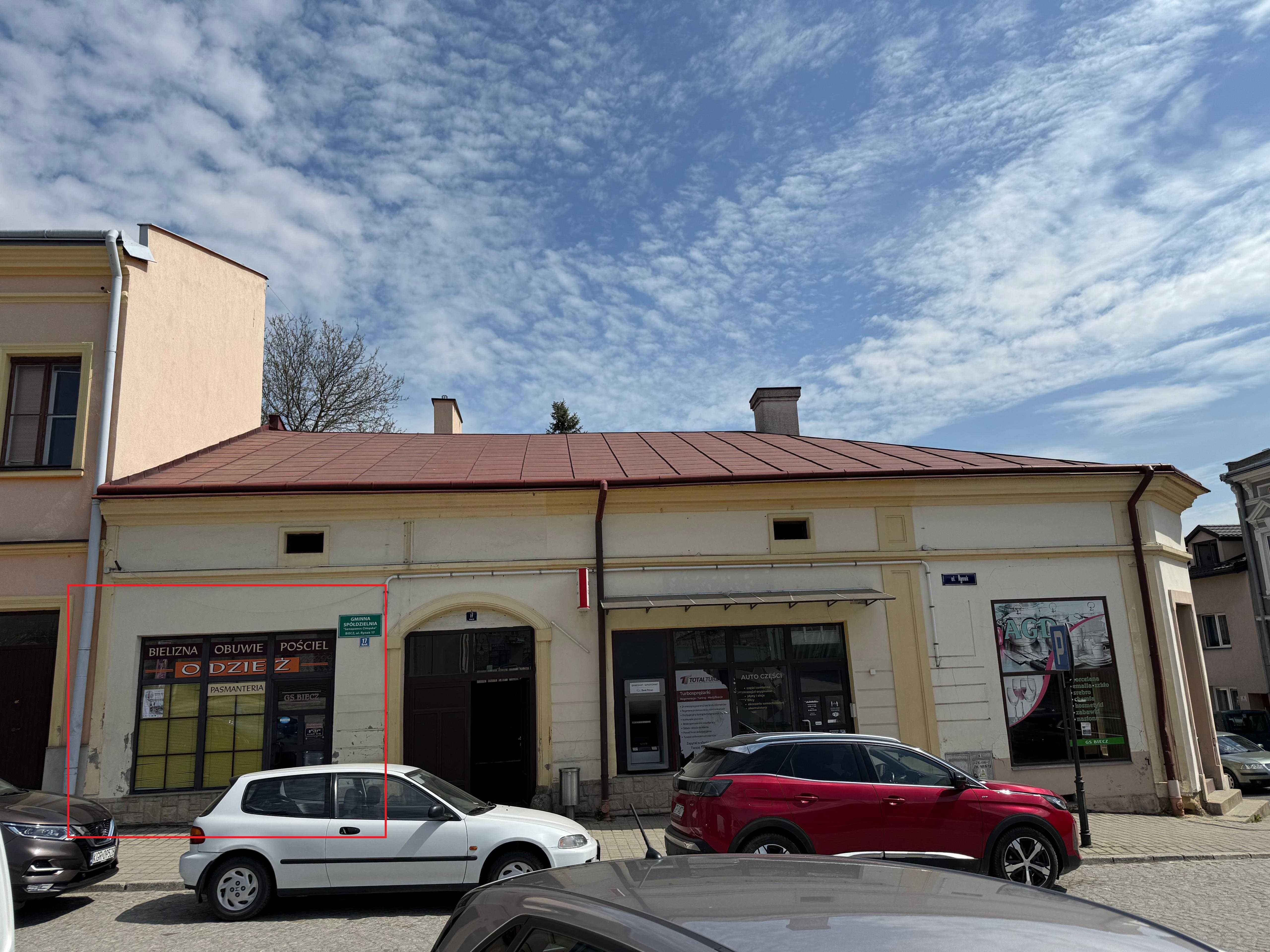 Wynajmę lokal użytkowy o pow. 35m2 w Bieczu ul. Rynek 17
