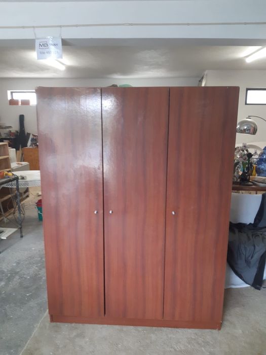 Roupeiro de 3 portas