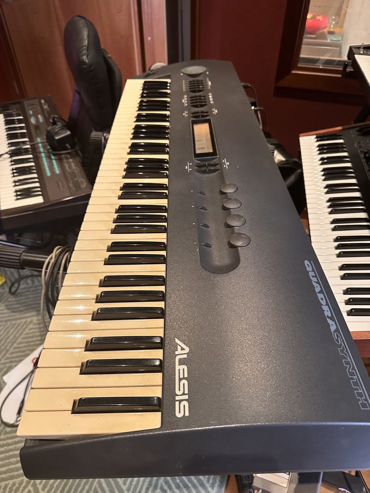 Synth alesis quadrasynth