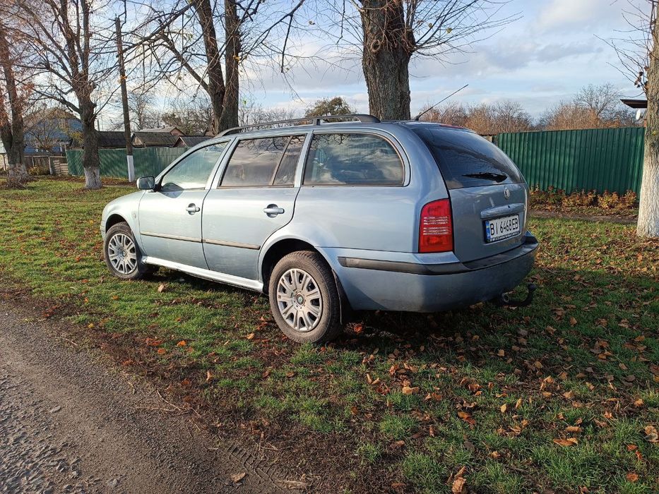 В продажі Шкода тур 2007р