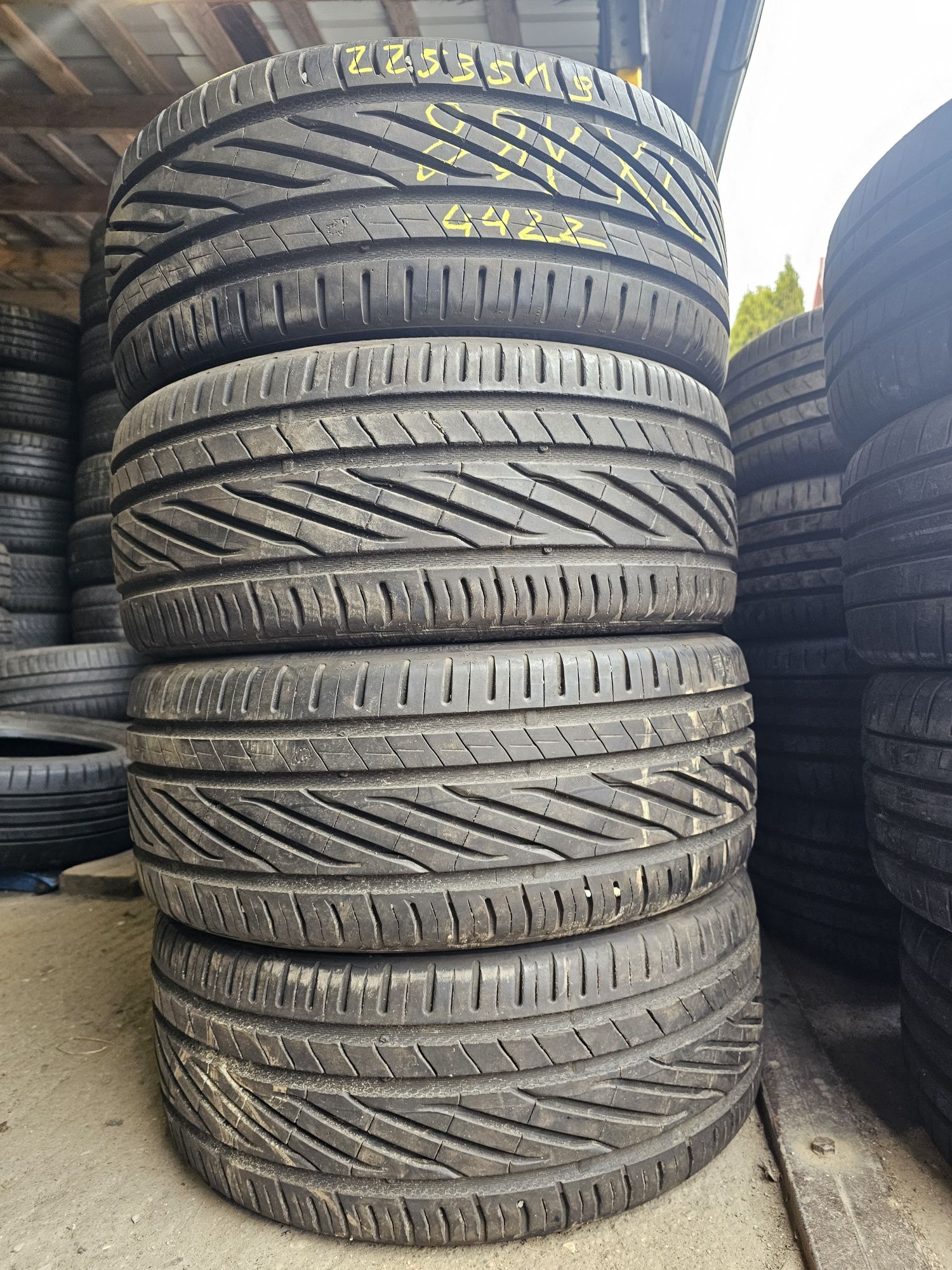 Opony Letnie R19 225/35-Uniroyal-7mm-22rok
