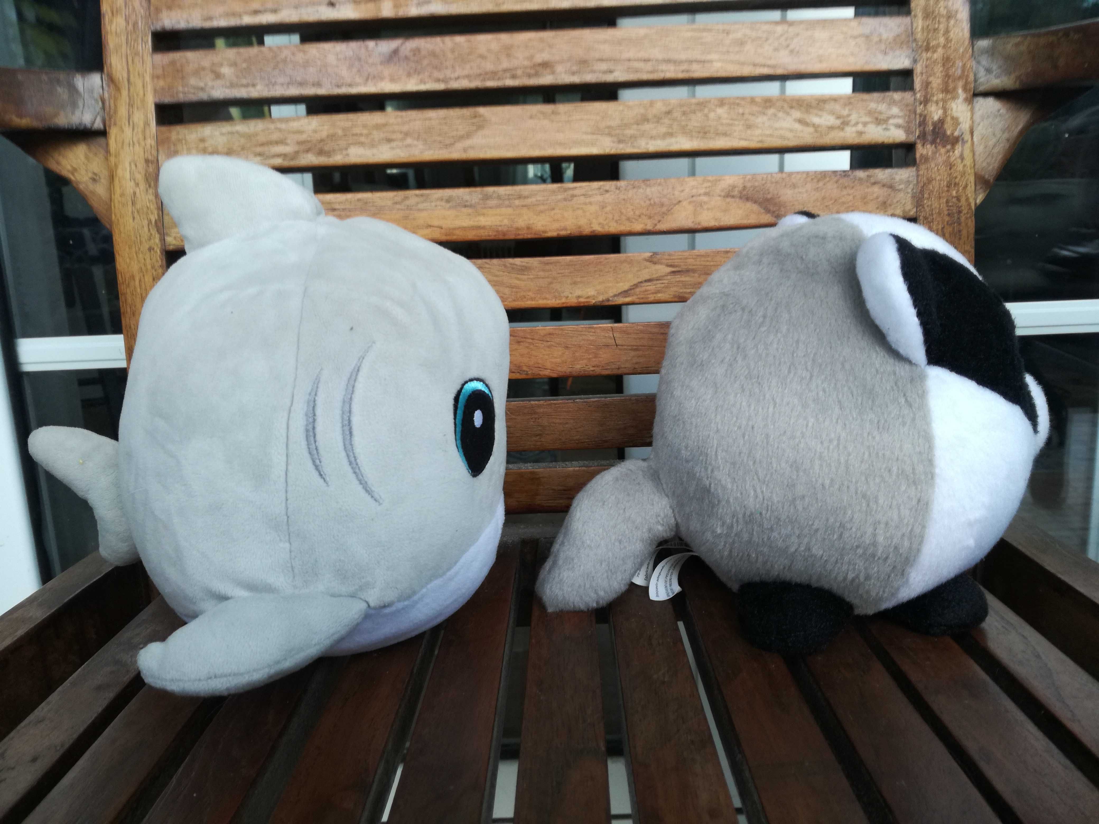 Peluches fofinhos Texugo e Baleia