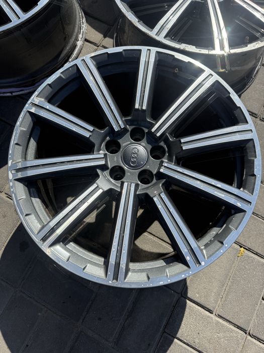 Диски Ауди Q7 р20 в хорошем состояние