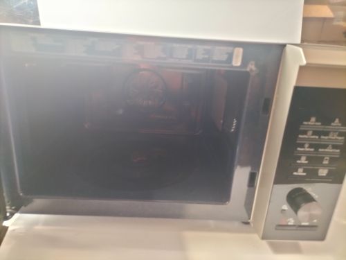 Kuchenka mikrofalowa Samsung MW6000M 900 W