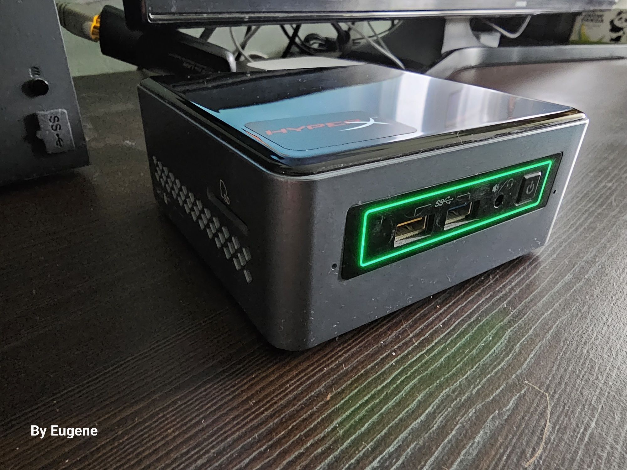 Intel NUC 6CAYH mini PC