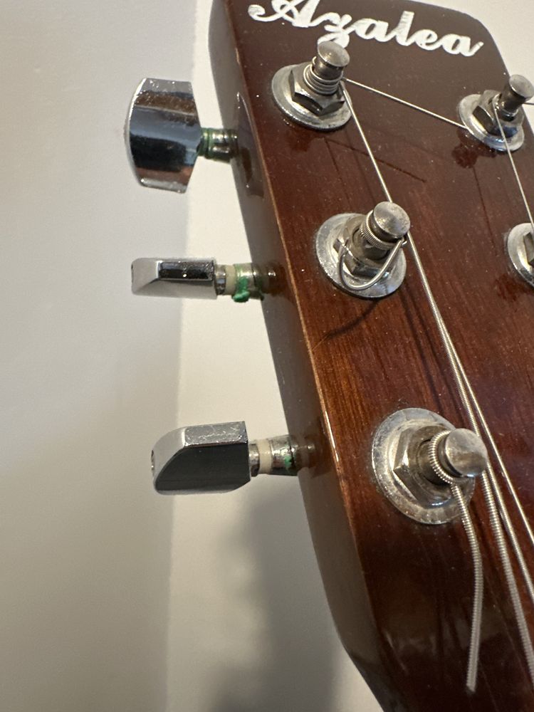 Gitara elektroakustyczna Azalea – sprawna, klucze do wymiany