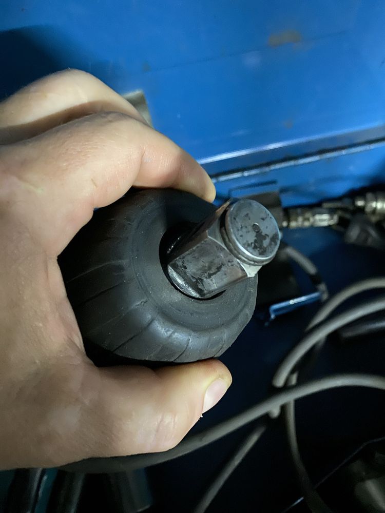 Гайковерт Makita 6906