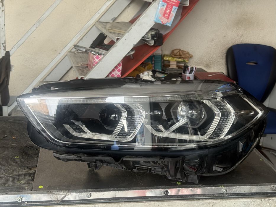 Bmw serie 1 F40 farol esuqerdo Led 2020