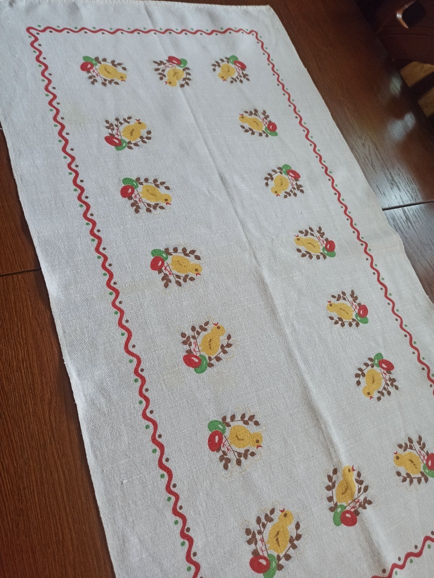 Świąteczne obrusy serwetki 4 sztuki Wielkanoc Święta