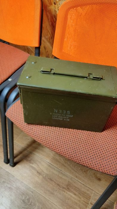 Металлический ящик для инструмента