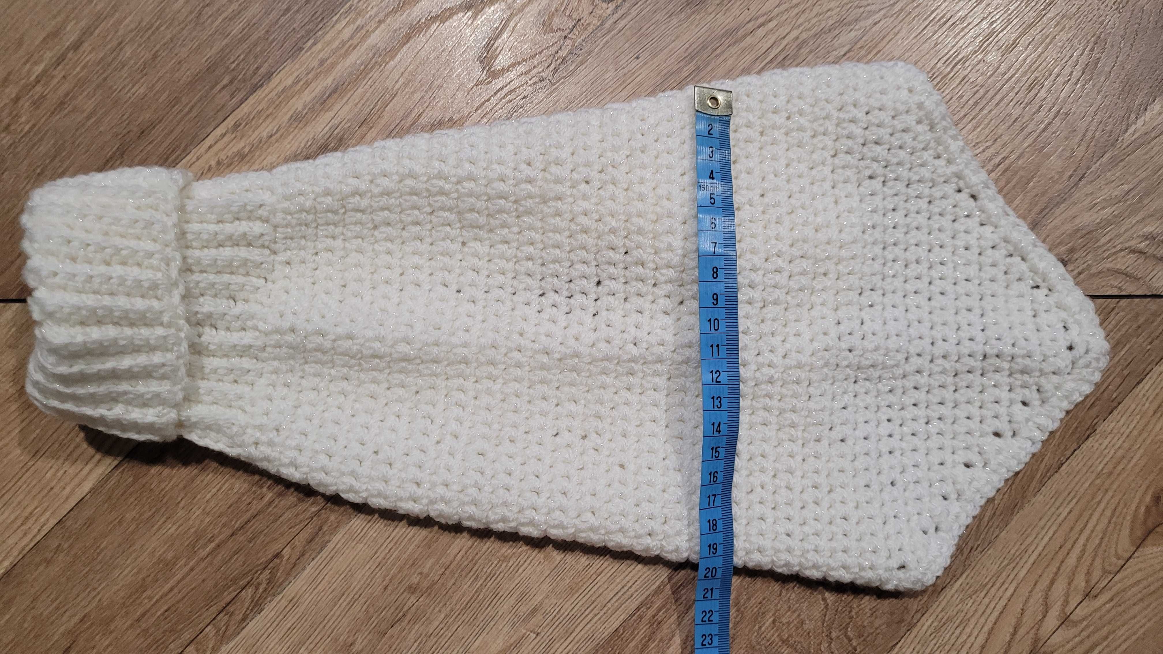 Ręcznie robiony sweter dla pieska
