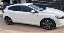 Volvo V40 Volvo V40 2.0 D2 R-Design | 2016 | 2 komplety opon i felg | Zadbany!