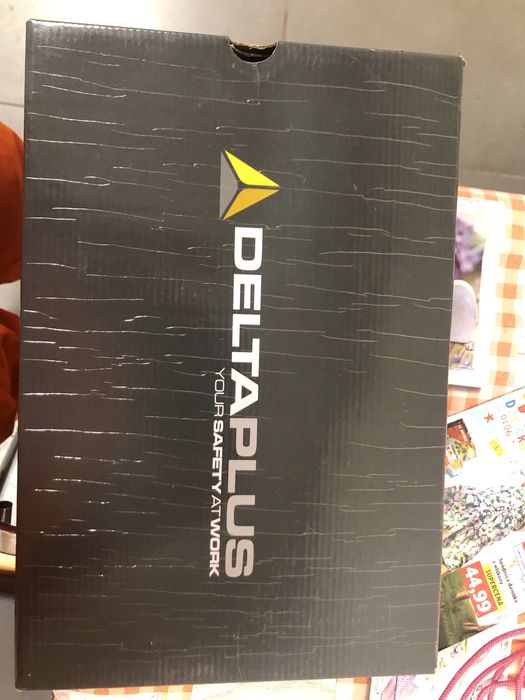 Buty meskie nowe z metalowymi noskami