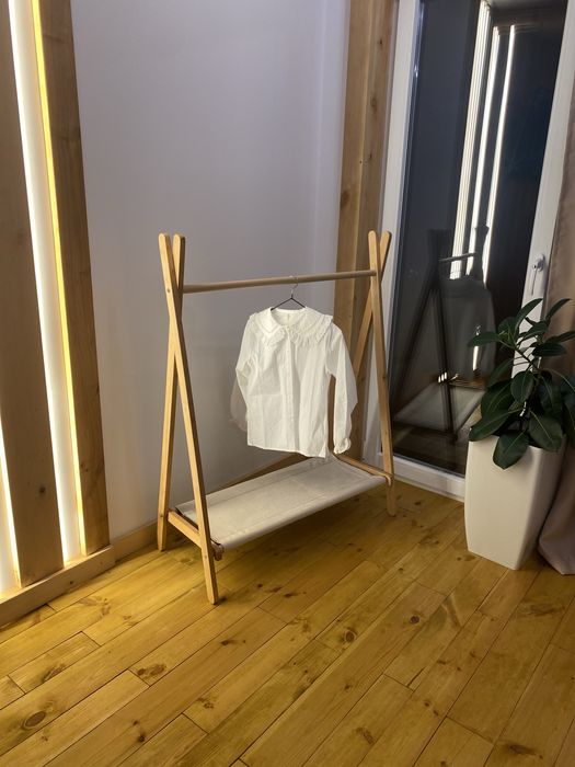 Рейл стійка для одягу з дерева вішак полочка стойка