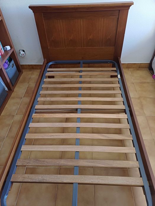 Camas solteiro madeira cerejeira