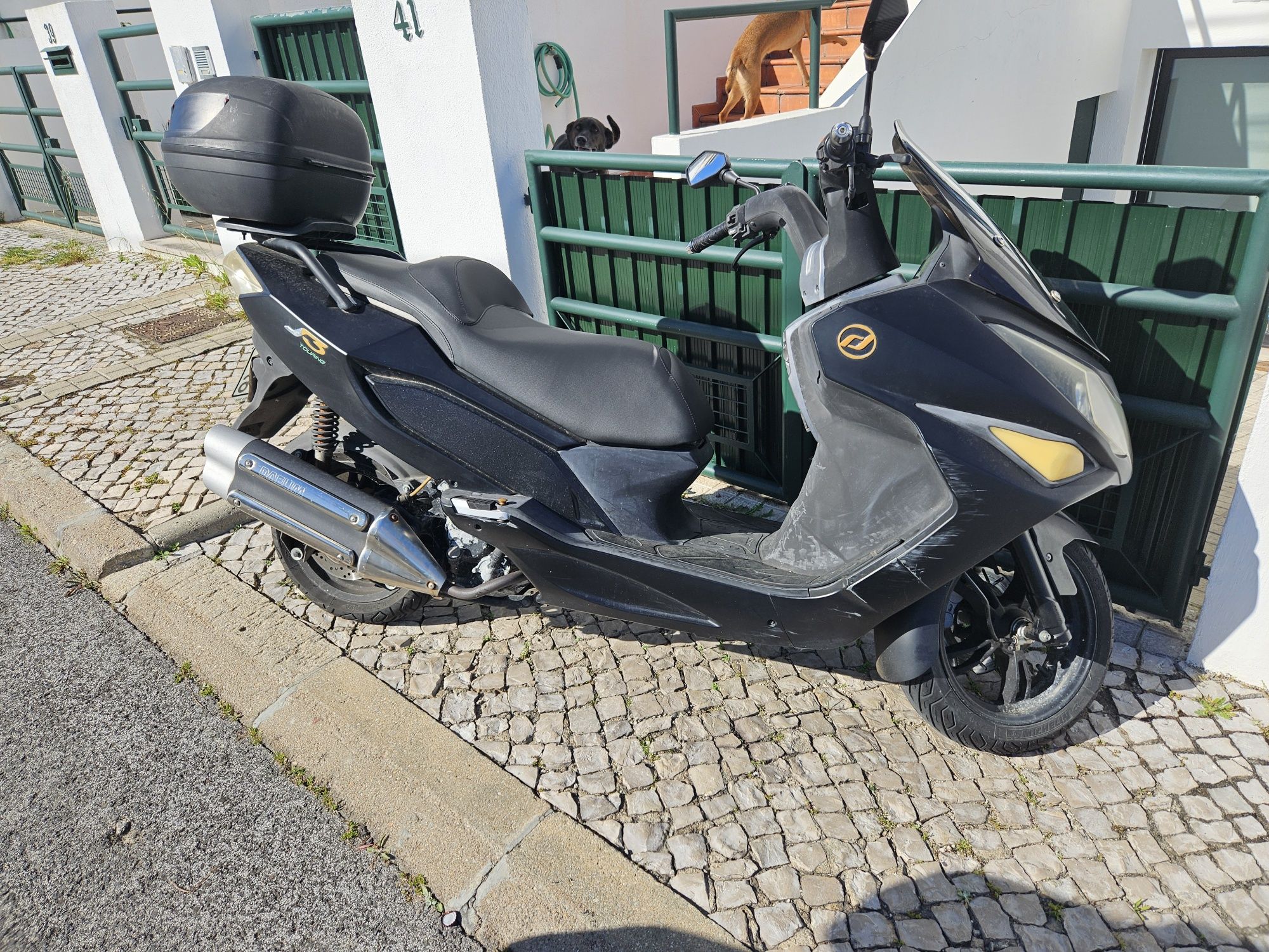 Daelim s3 touring