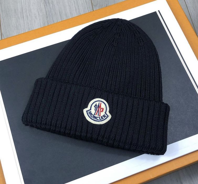 Czarna czapka Gucci lv