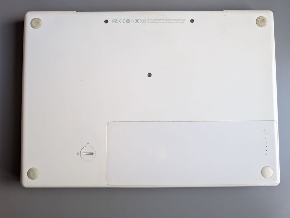 Portátil Apple Macbook Core 2 Duo 13''