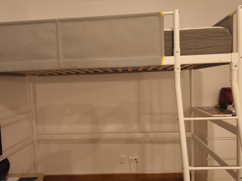 Cama alta Ikea VITVAL