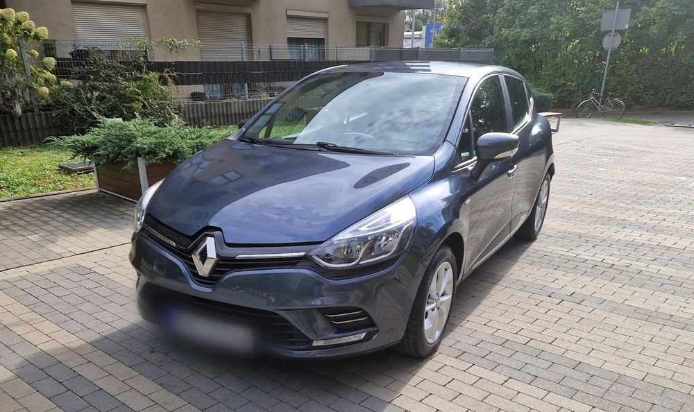 Renault Clio IV 0.9 Tce mały przebieg zadbany.