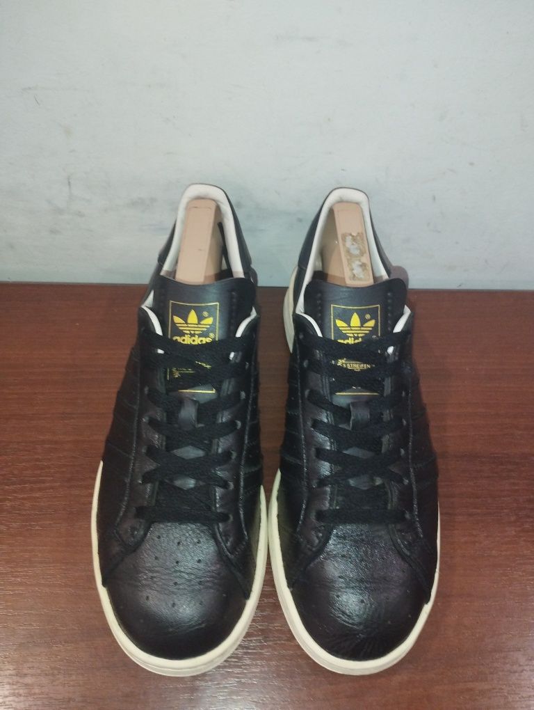 Кросівки Adidas Earlham