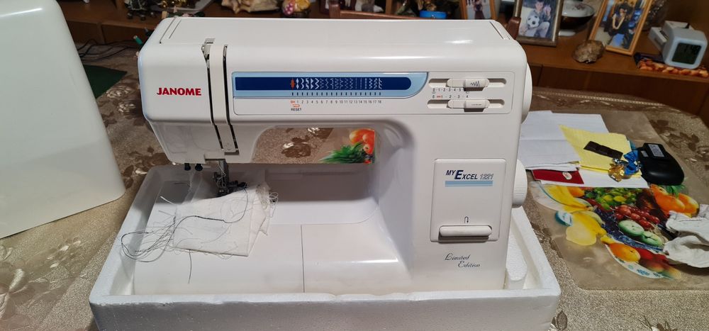 Швейна машинка Janome My Excel 1221