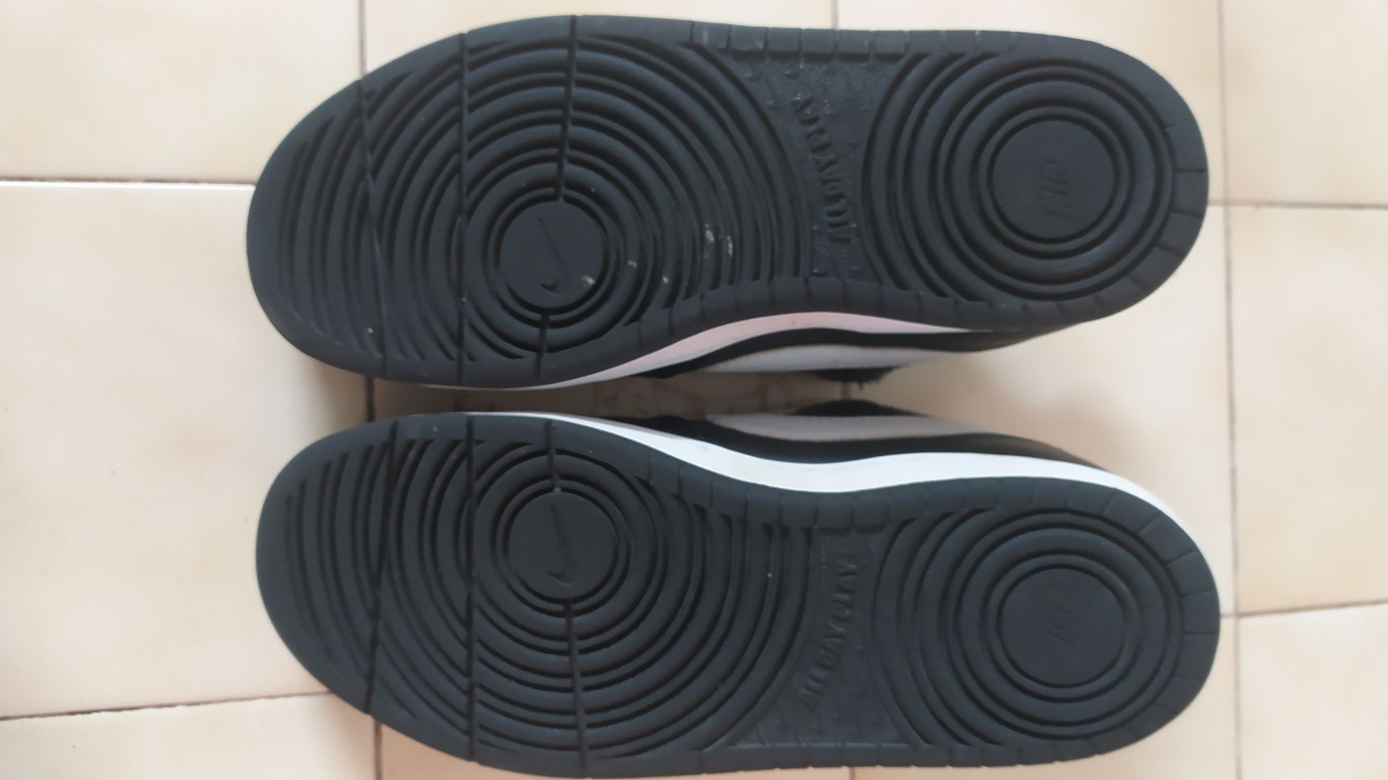 Tênis Nike preto 36.5