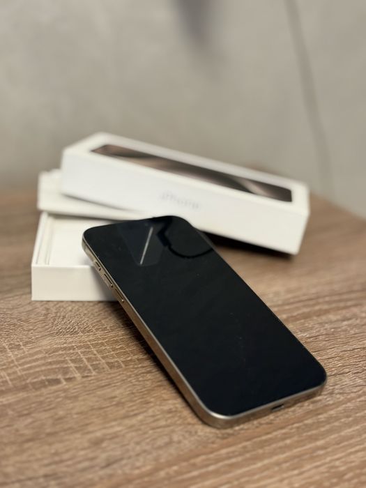 IPhone 16 pro max на 256 gb titanium