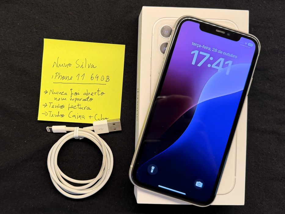 Apple iPhone 11 64GB com Caixa + Cabo