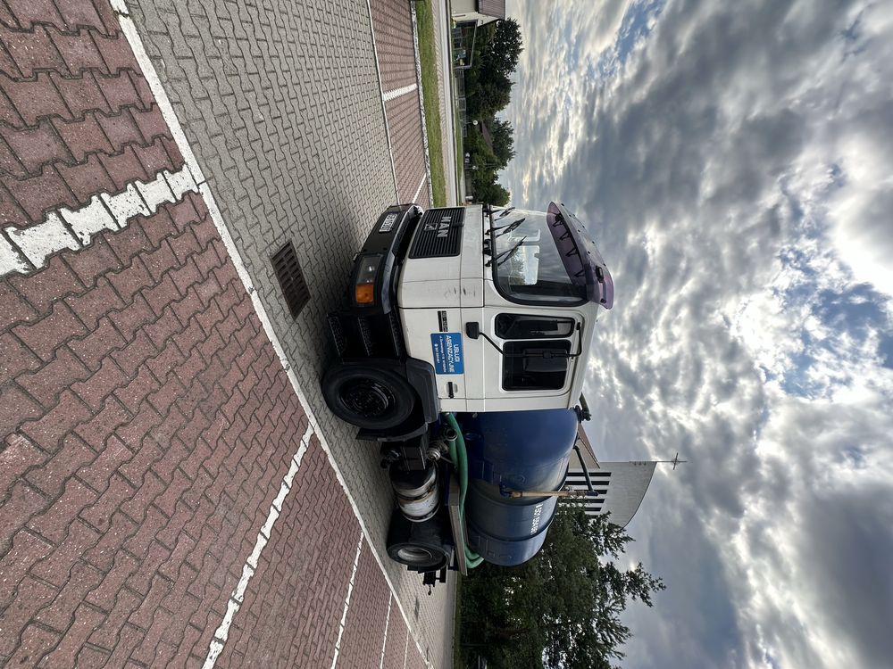 Samochód asenizacyjny MAN