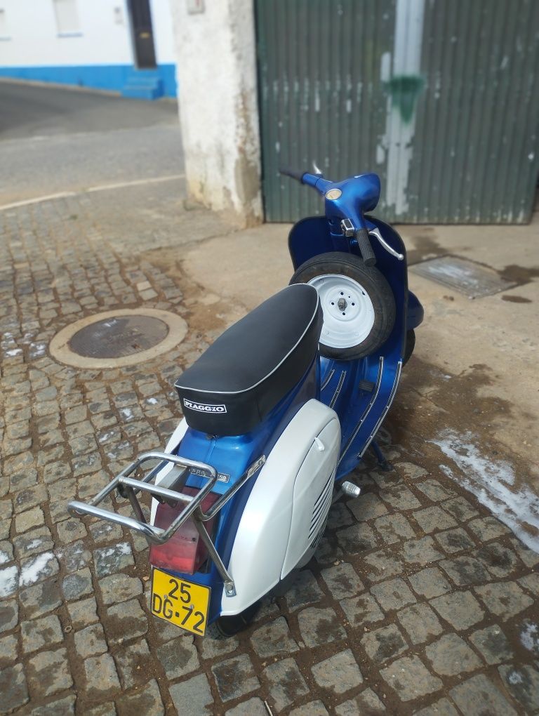 Vespa 50s restaurada