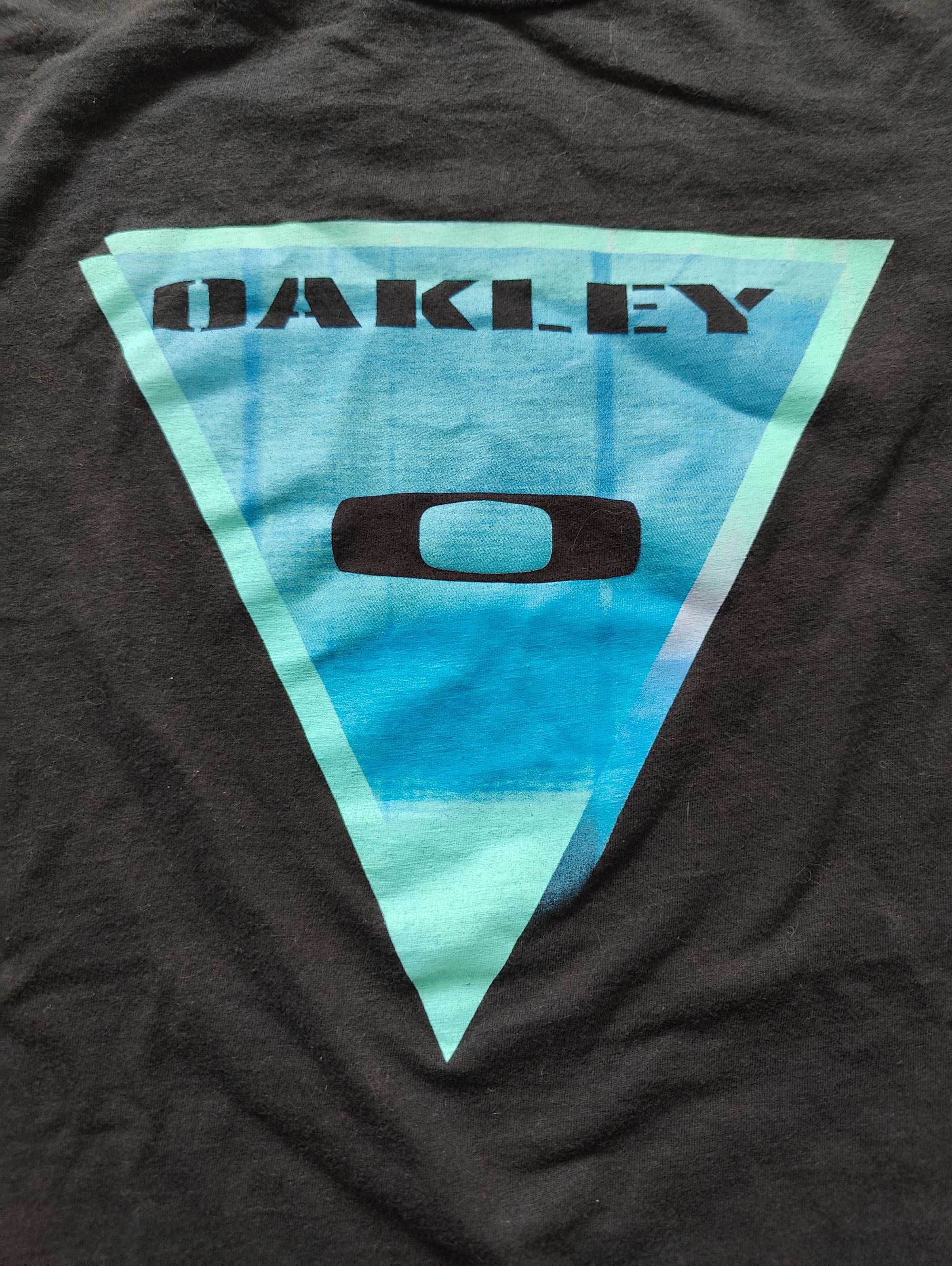 Продам футболку Oakley big logo