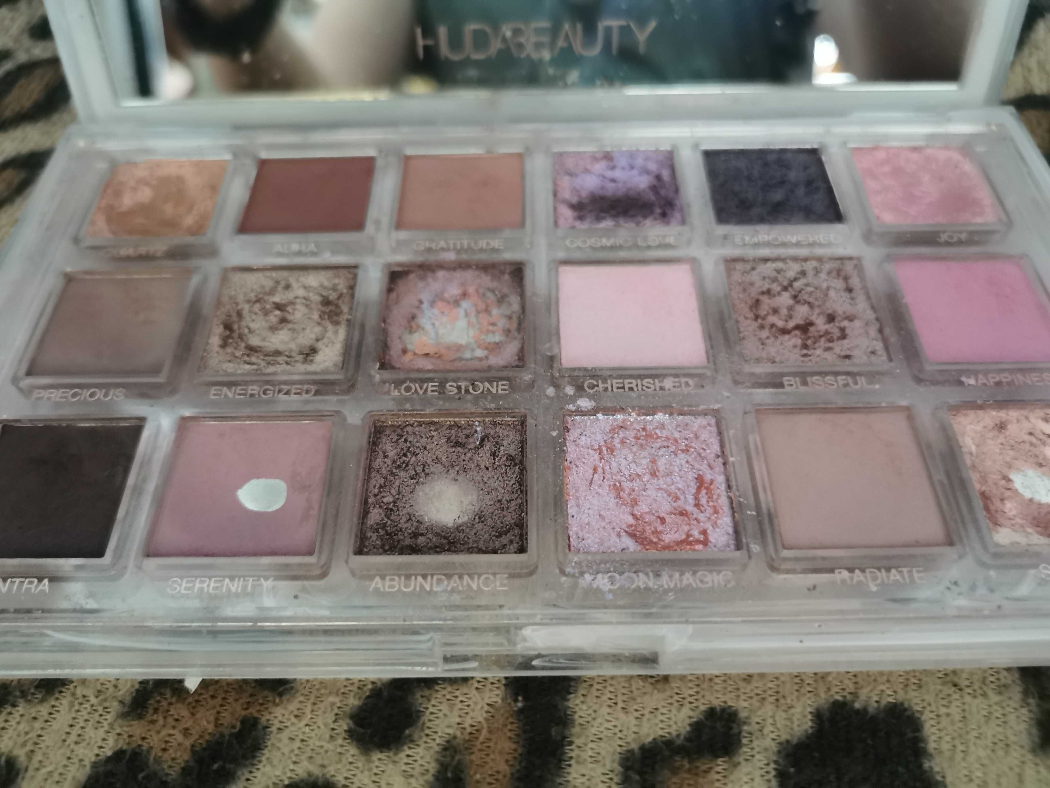 Huda Beauty Rose Quarz Paleta Cieni