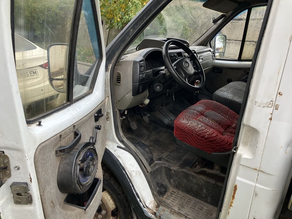 Газель на ходу , с документами порядок