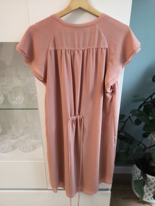 Sukienka damska xl 42 H&M hm pudrowy róż prosta elegancka z dekoltem w