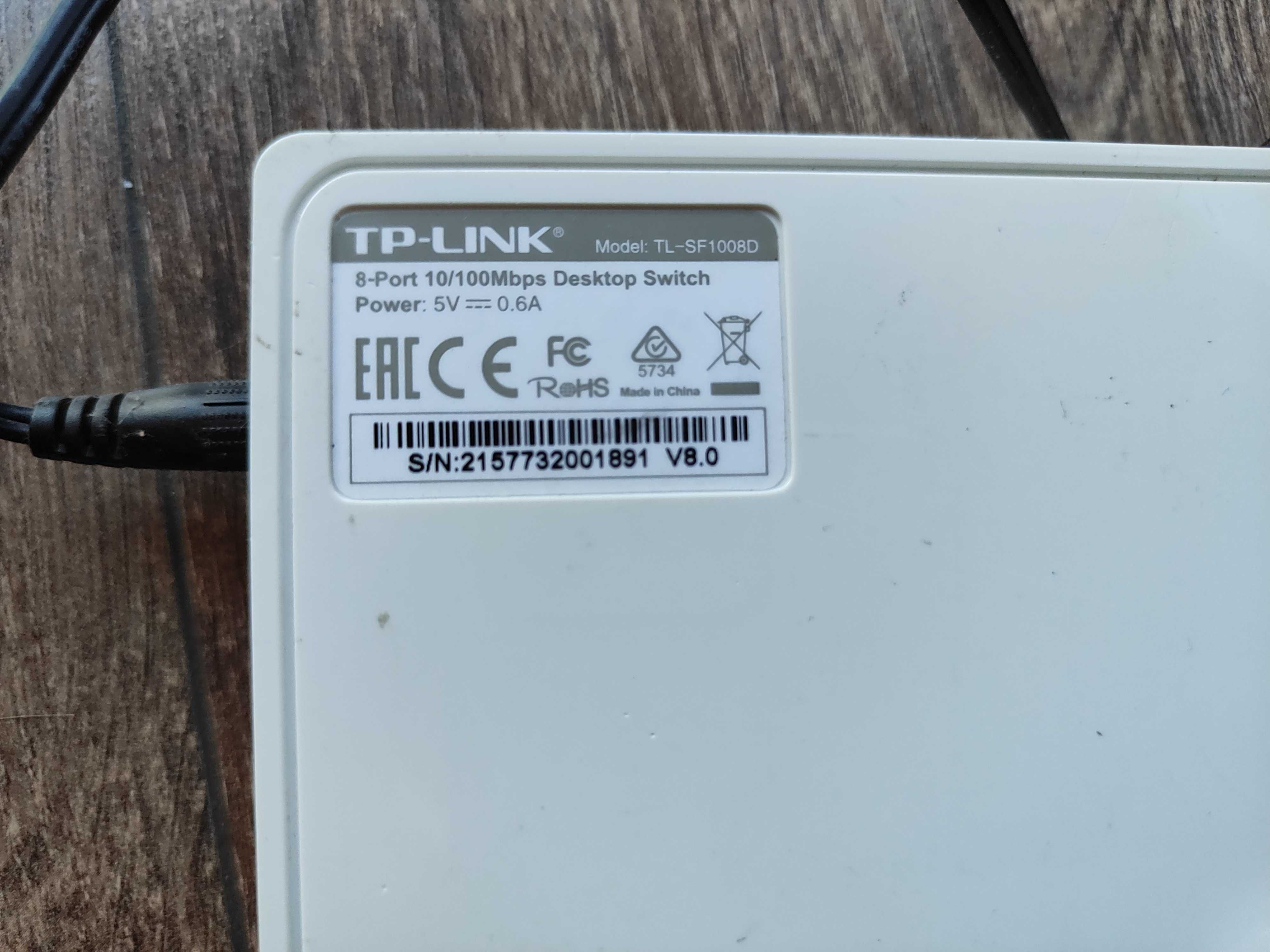 Switch TP-Link model TL-SF1008D 8 port