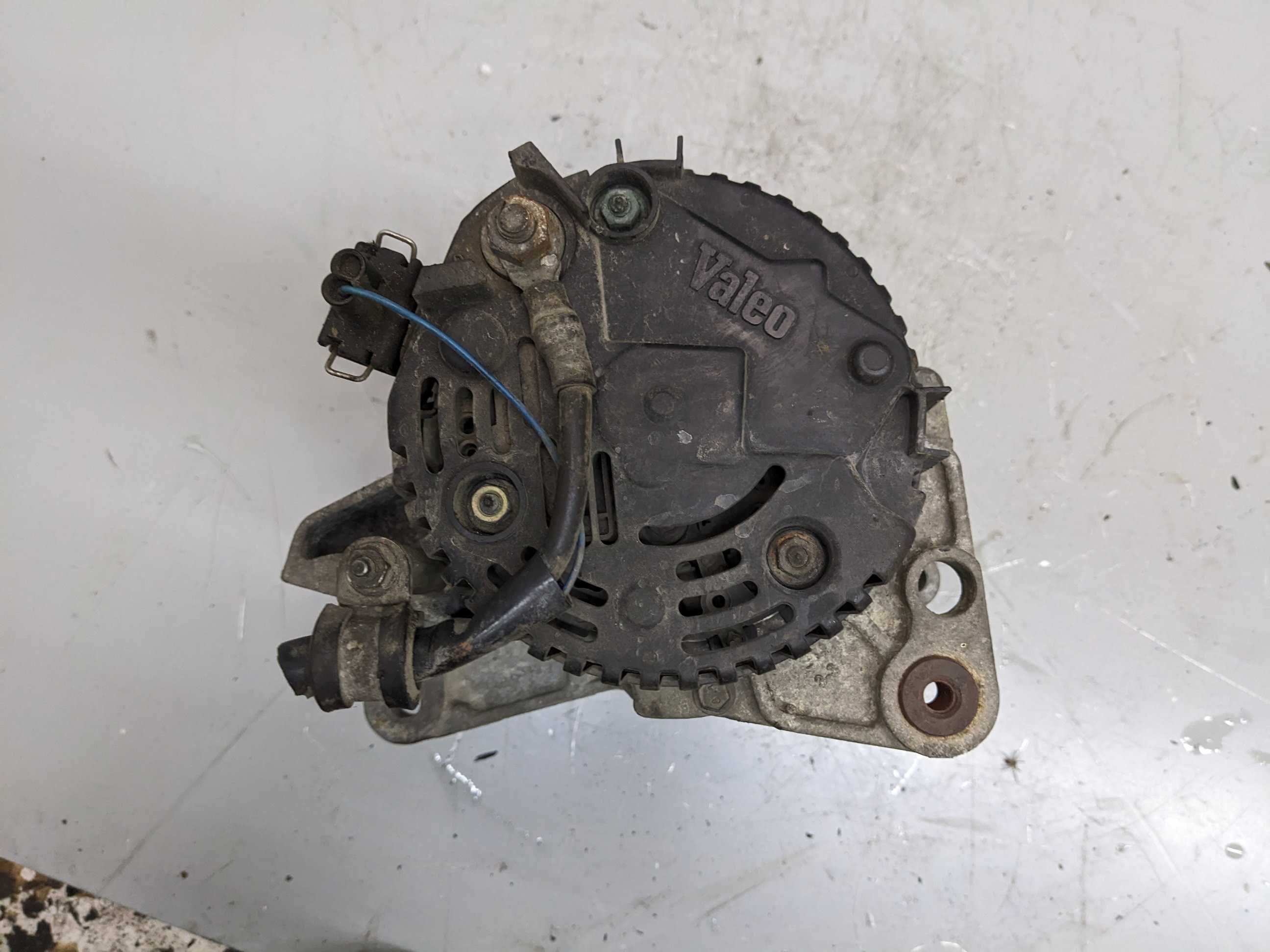 VW Golf III 3 1.8 1.9 TDI Alternator